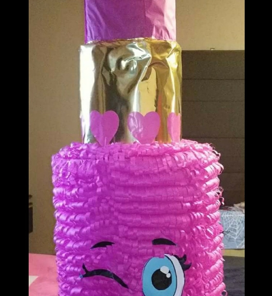 Lipstick Piñata